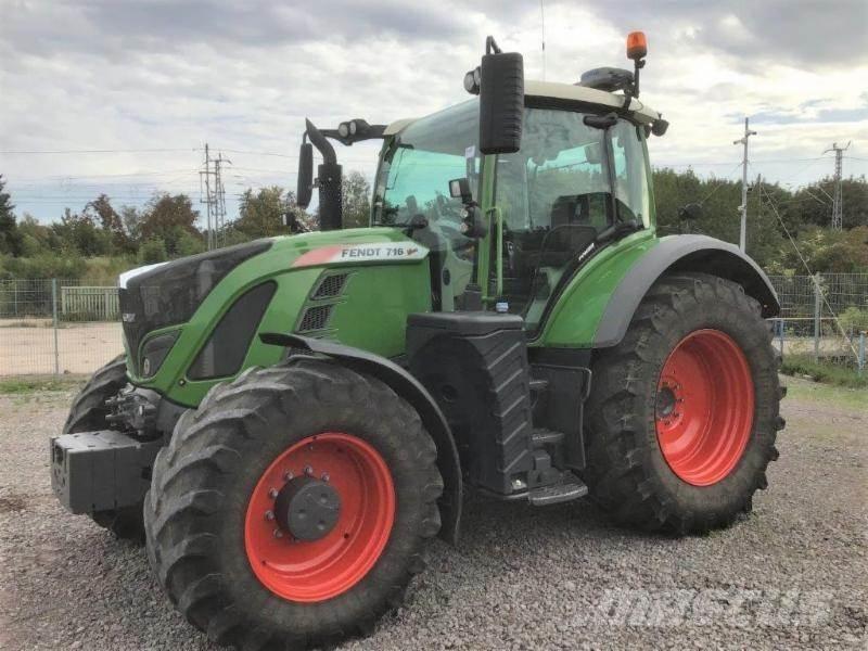 Fendt 716 Vario Tractores