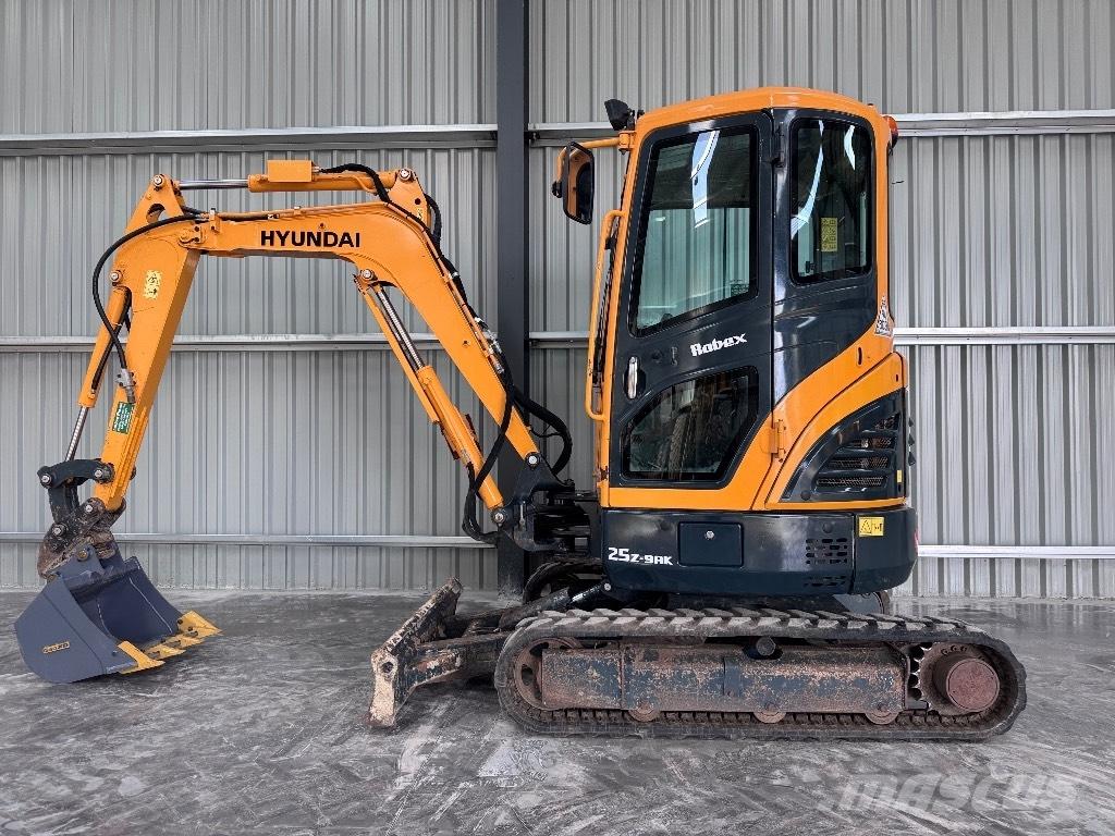 Hyundai R25Z-9 AK Miniexcavadoras