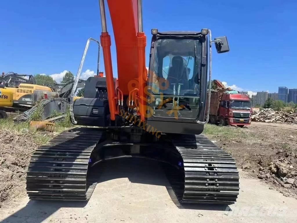 Hitachi ZX200-5G Excavadoras sobre orugas