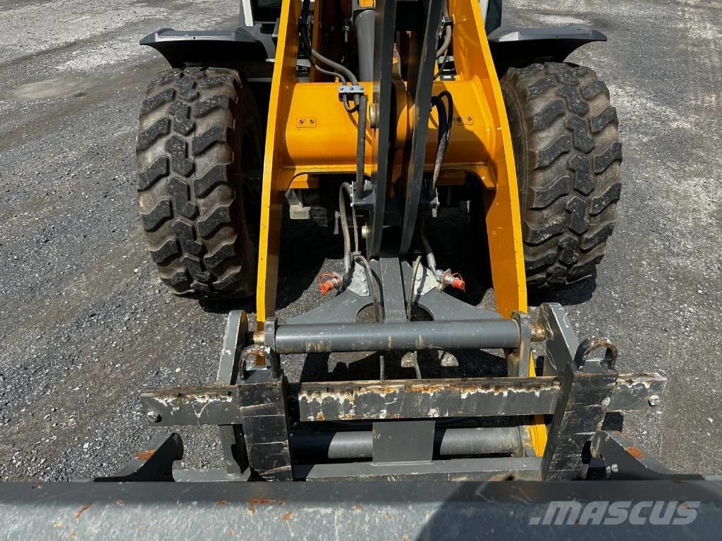 Liebherr 504 Compact Cargadoras sobre ruedas