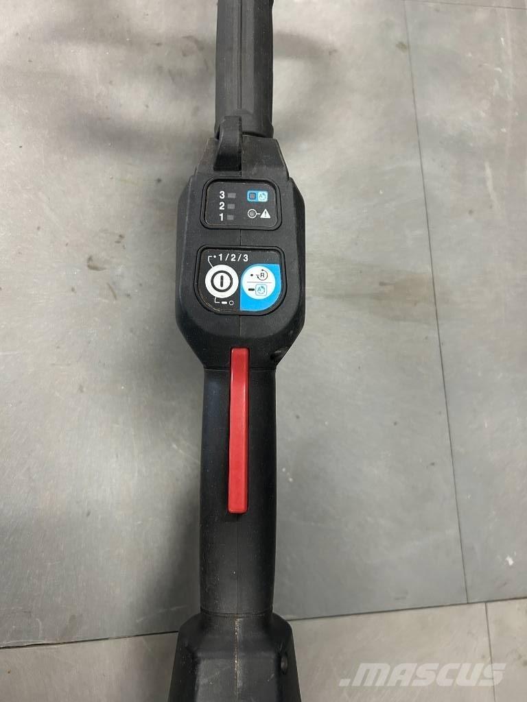 Makita Ur007gz01 Otras máquinas de jardinería y limpieza urbana