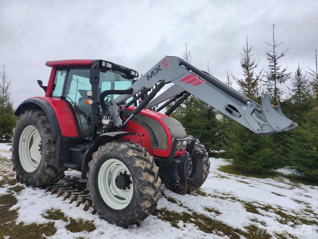 Valtra N122 Versu Tractores