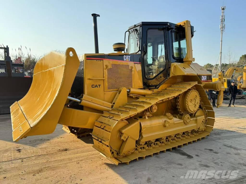 CAT D 6 R Buldozer sobre oruga