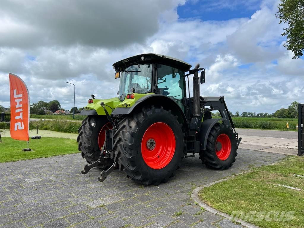 CLAAS Arion 530 CIS Tractores