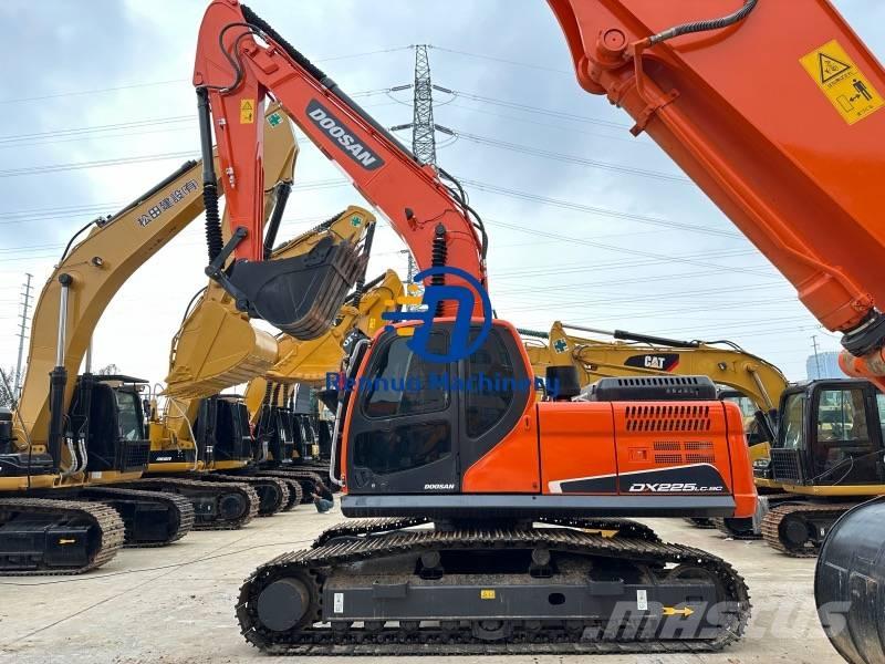 Doosan DX 225 LC-9C Excavadoras sobre orugas