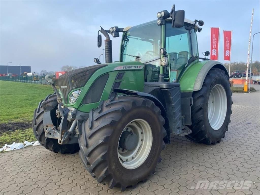 Fendt 724 PROFI Tractores