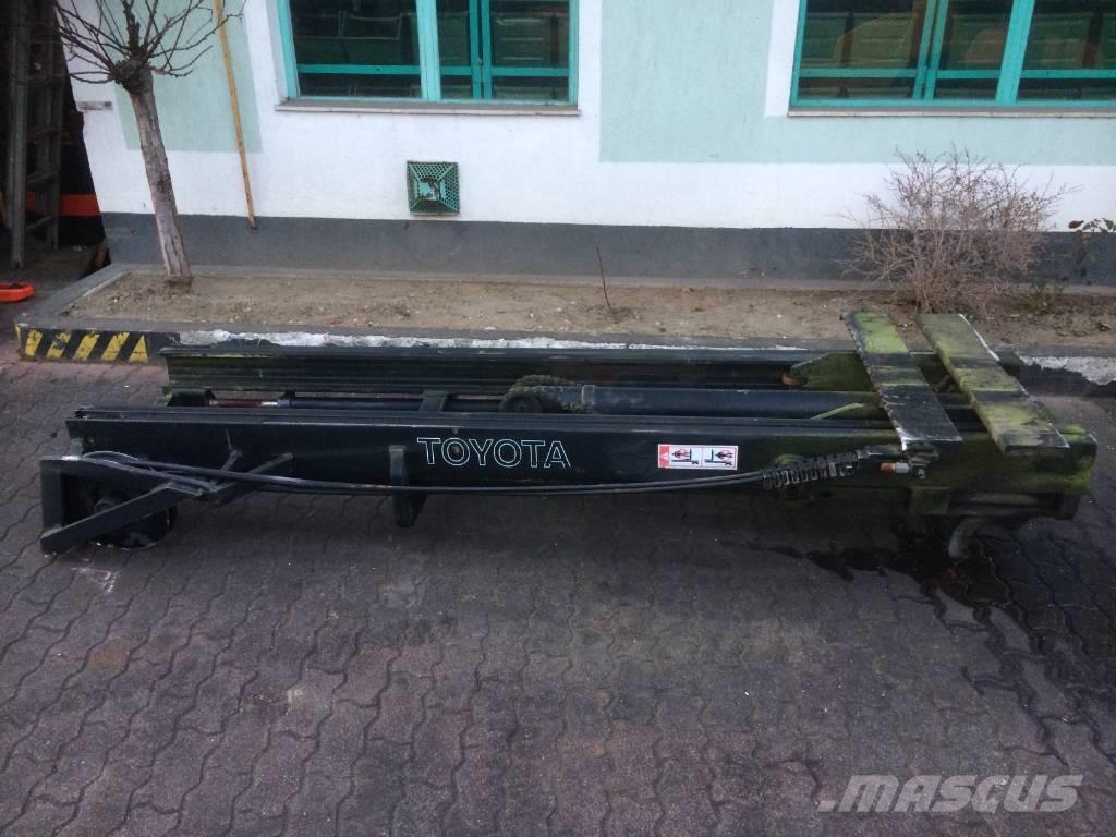 Toyota 6FD25 M-0240 Mástiles