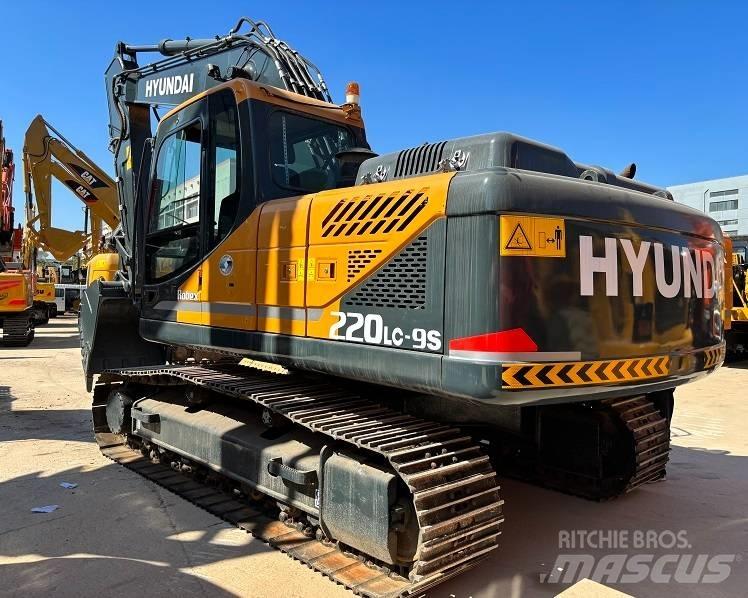 Hyundai 220LC-9S Excavadoras sobre orugas