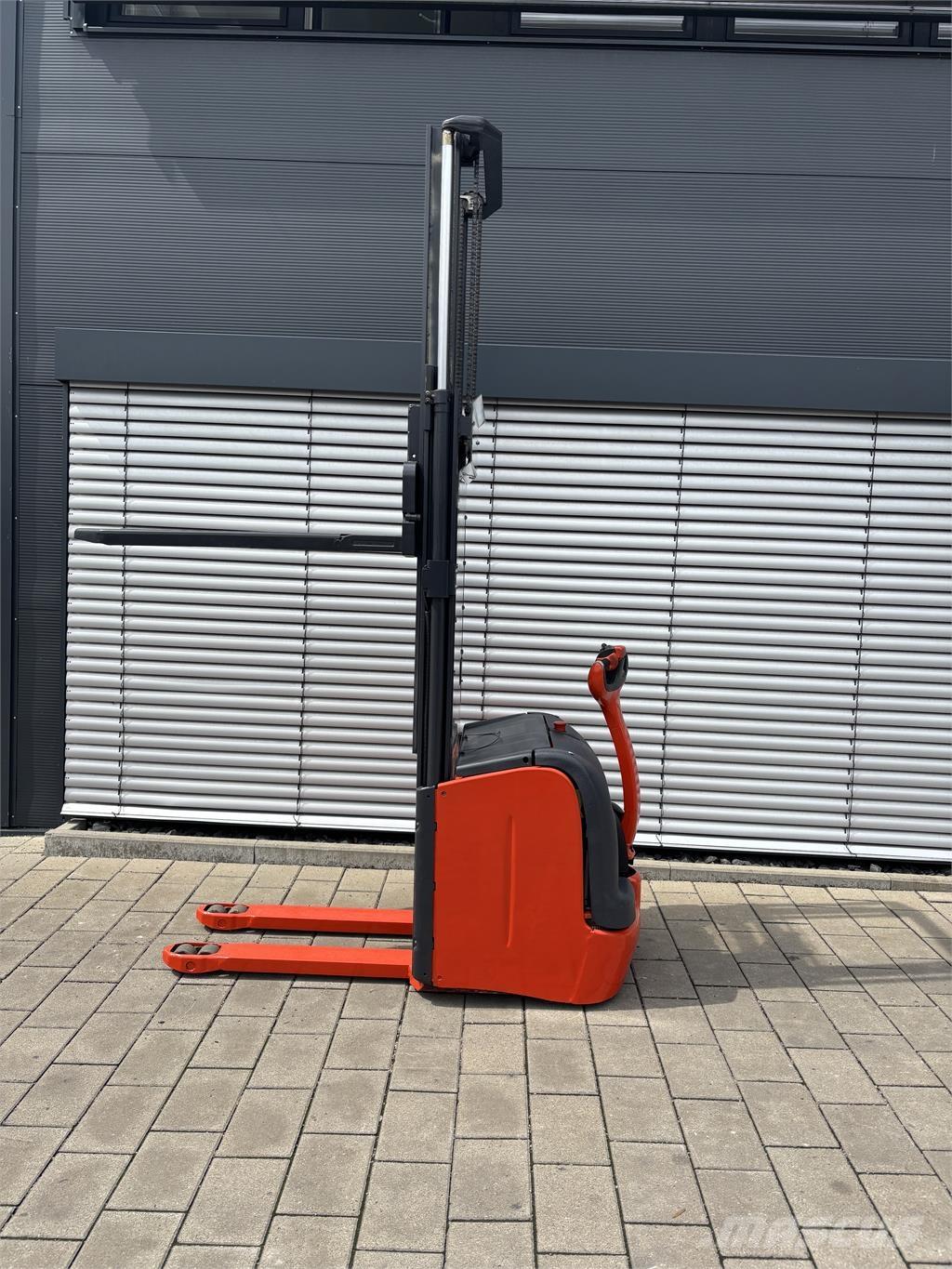 Linde L16 Apiladoras eléctricos