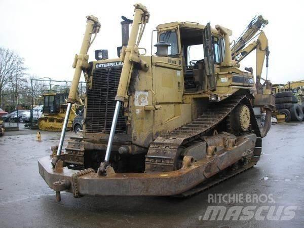 CAT D8N Buldozer sobre oruga