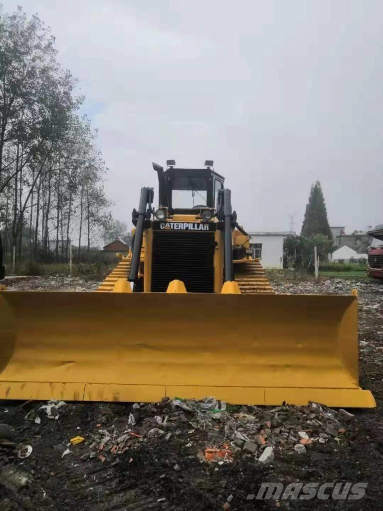 CAT D6H Buldozer sobre oruga