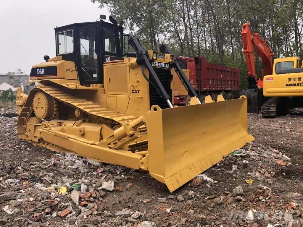CAT D6H Buldozer sobre oruga