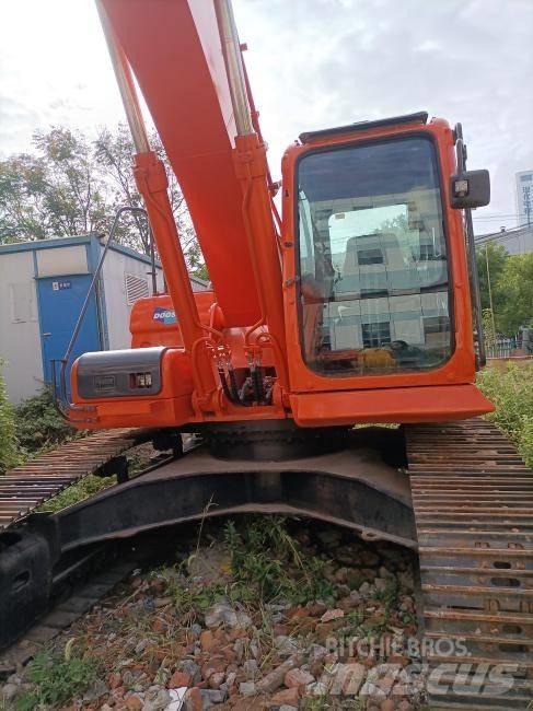 Doosan DX 300 Excavadoras sobre orugas