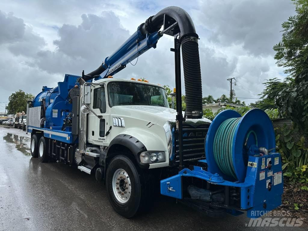 Mack GU713 Camiones aspiradores/combi