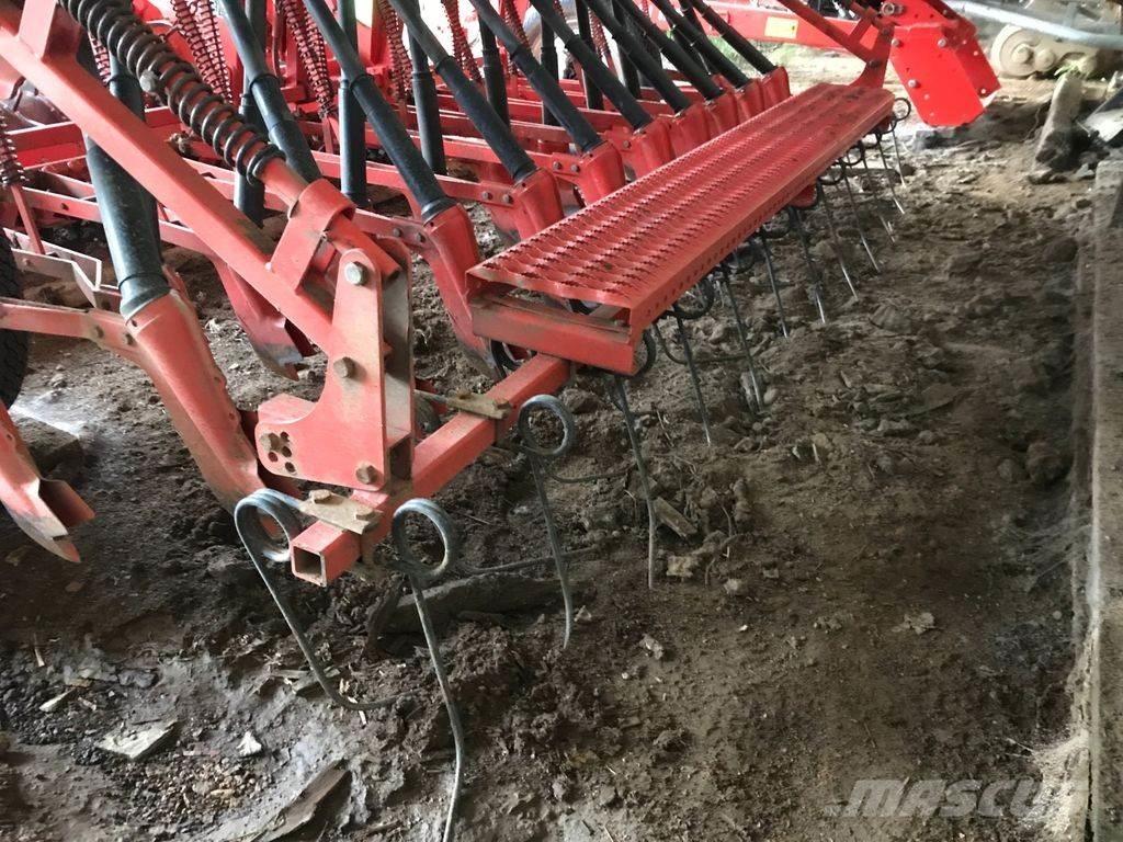 Kuhn BS 300 Taladros