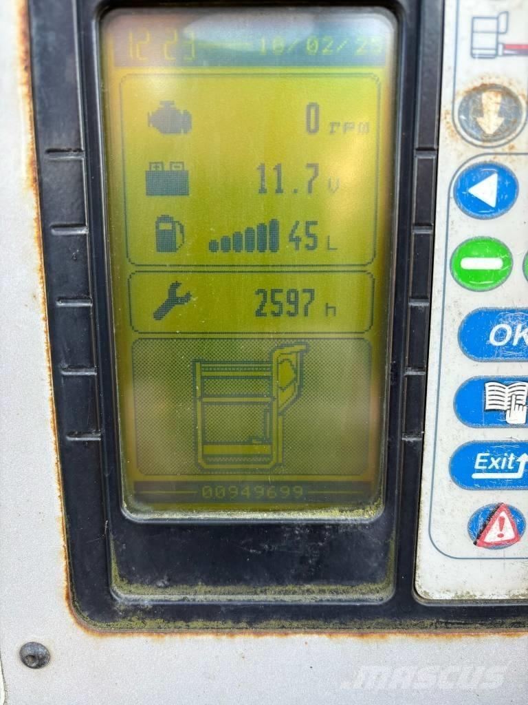 Manitou 160 ATJ Plataformas con brazo de elevación manual