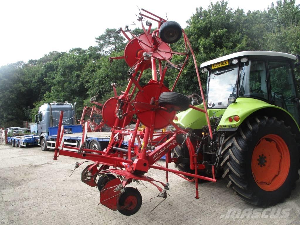 Lely Lotus 770 AWS Rastrilladoras y rastrilladoras giratorias