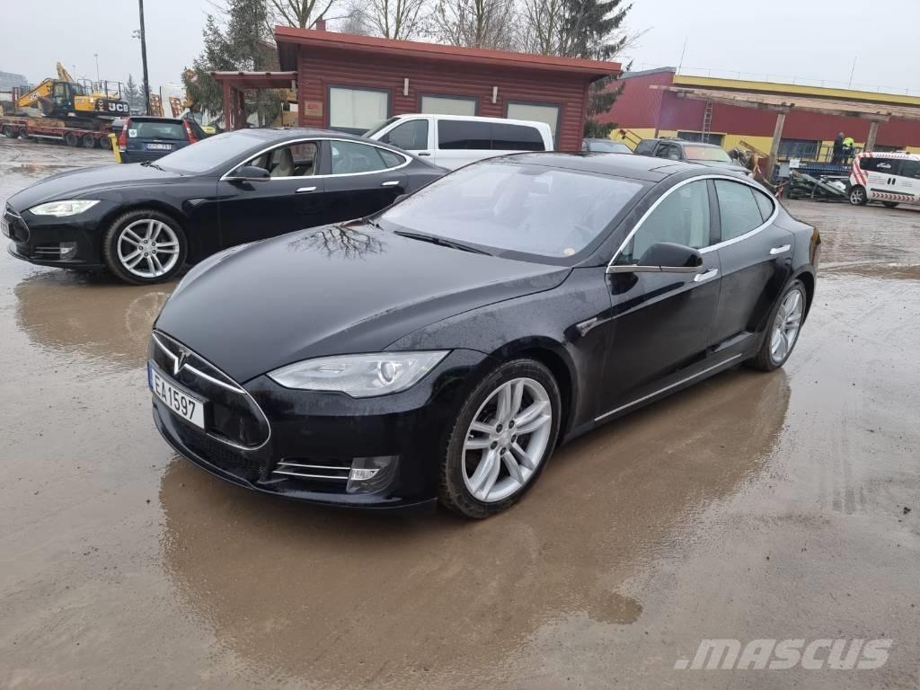 Tesla Model S P85D Carros