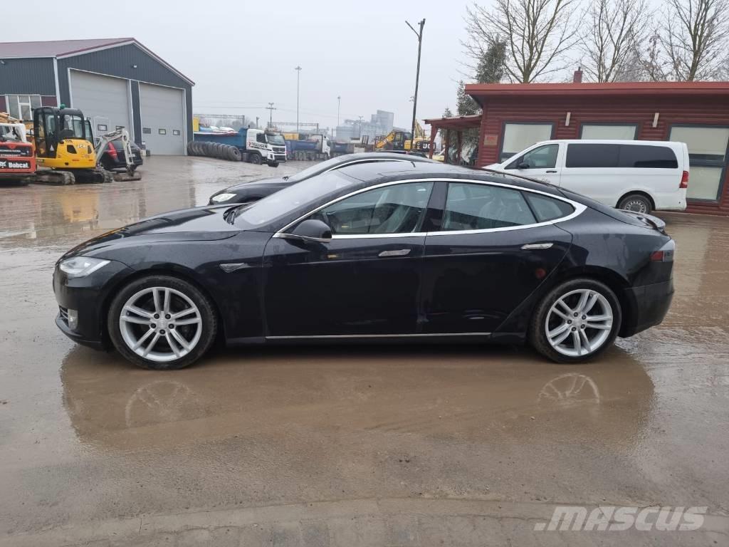 Tesla Model S P85D Carros