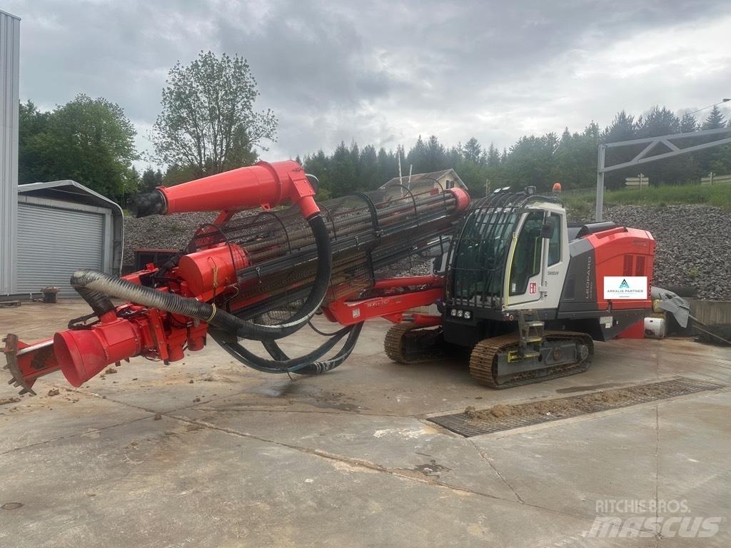 Sandvik DI 450 Perforadora de superficie