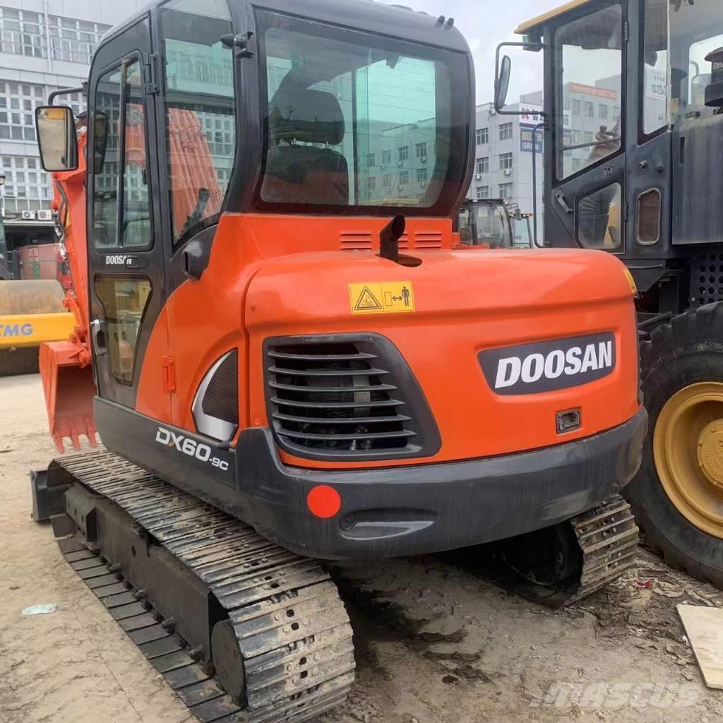 Doosan DX60 Excavadoras 7t - 12t