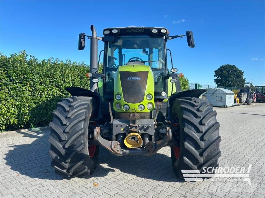 CLAAS ARION 640 Tractores