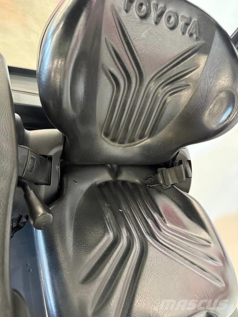 Toyota 10995 - 8FBET15 Carretillas de horquilla eléctrica