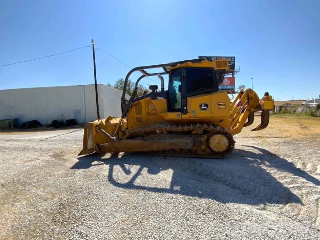John Deere 750 K Buldozer sobre oruga