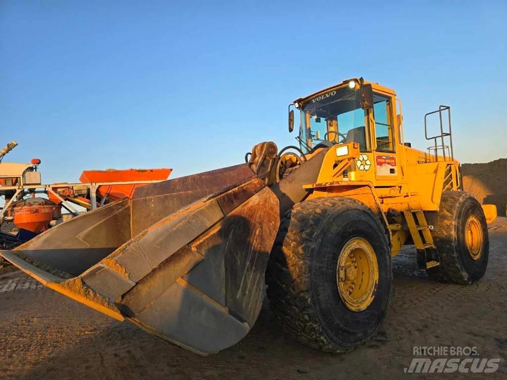 Volvo 150E Cargadoras sobre ruedas