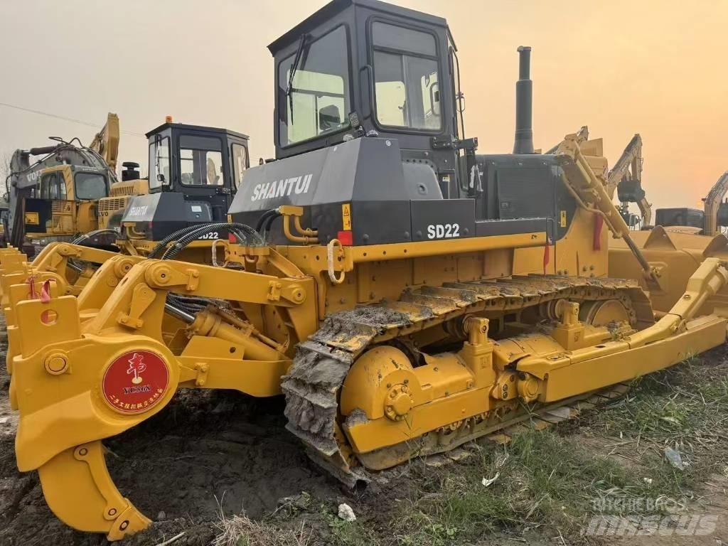 Shantui SD 22 Buldozer sobre oruga