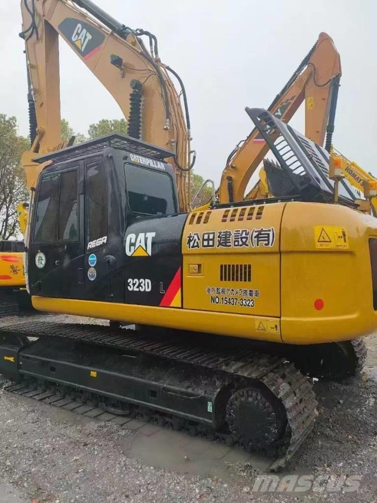 CAT 323D2 Excavadoras sobre orugas