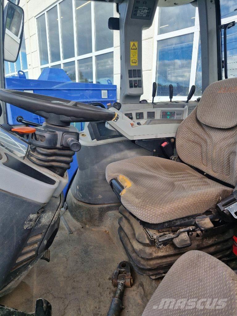 CLAAS Arion 640 Tractores