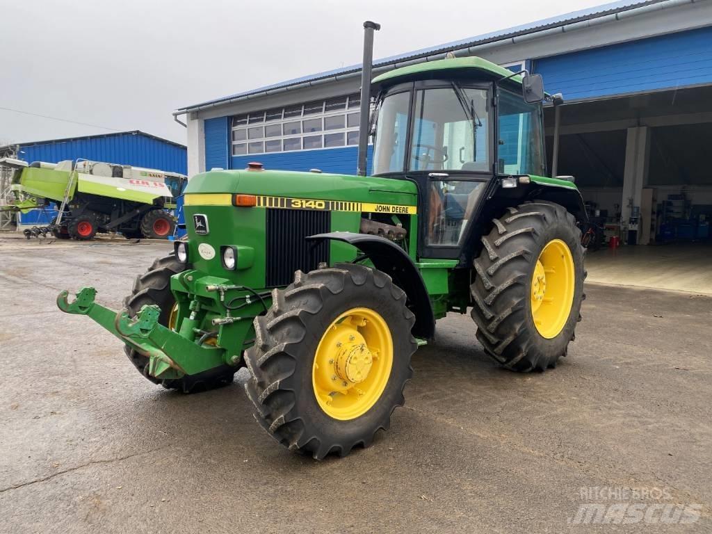 John Deere 3140 Tractores