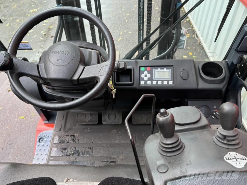 Toyota 8 FBMT 30 Carretillas de horquilla eléctrica