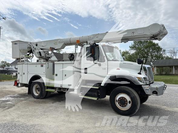 Altec AM855 Plataformas sobre camión