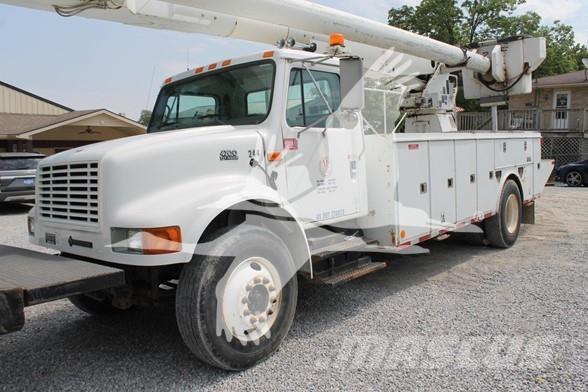 Altec AM900 Plataformas sobre camión