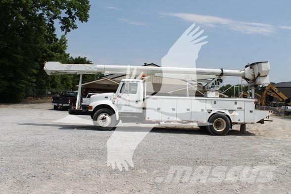 Altec AM900 Plataformas sobre camión