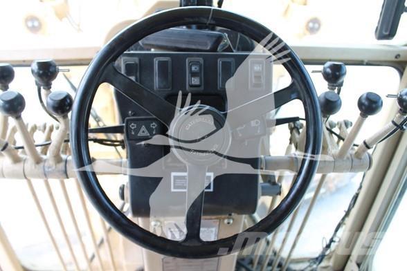 CAT 140H Niveladoras