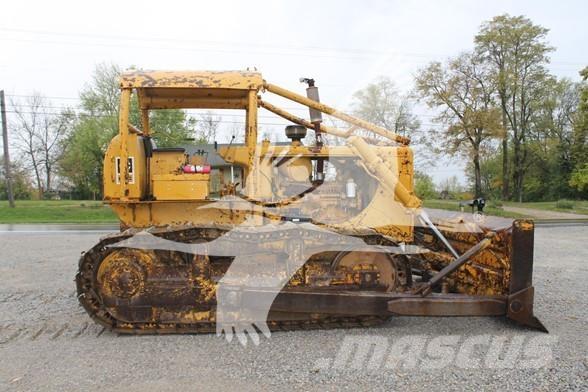 CAT D6C Buldozer sobre oruga