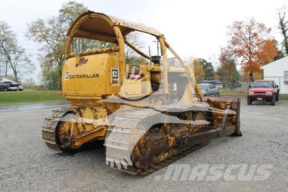 CAT D6C Buldozer sobre oruga