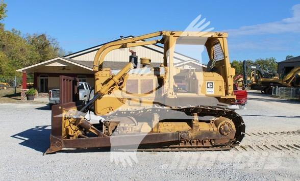 CAT D6D Buldozer sobre oruga
