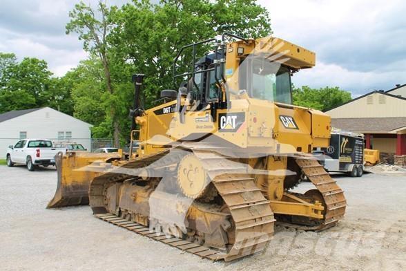 CAT D6T Buldozer sobre oruga
