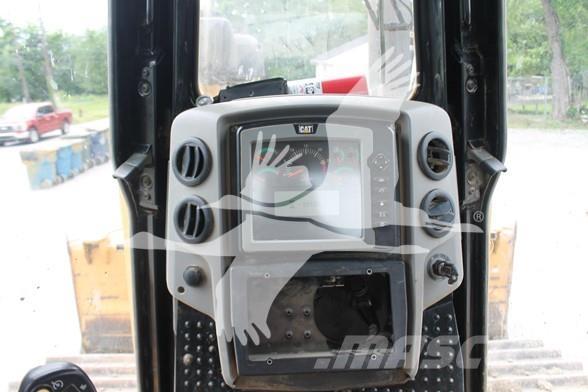 CAT D6T LGP Buldozer sobre oruga