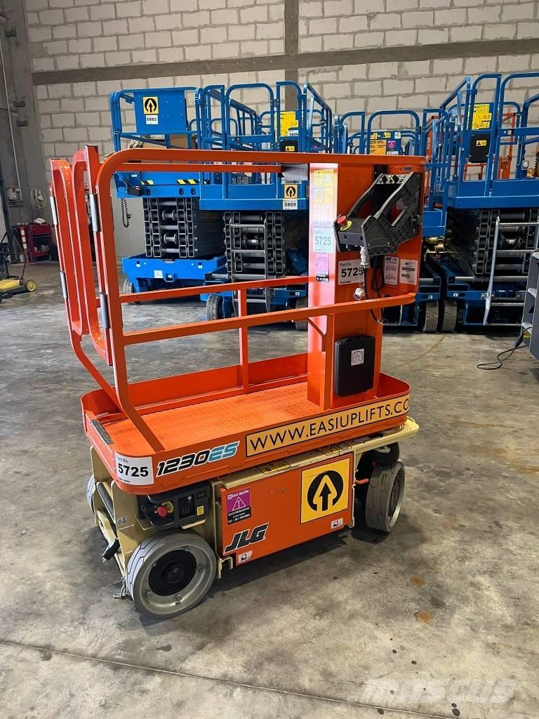 JLG 1230 ES Plataformas con jaula de elevación