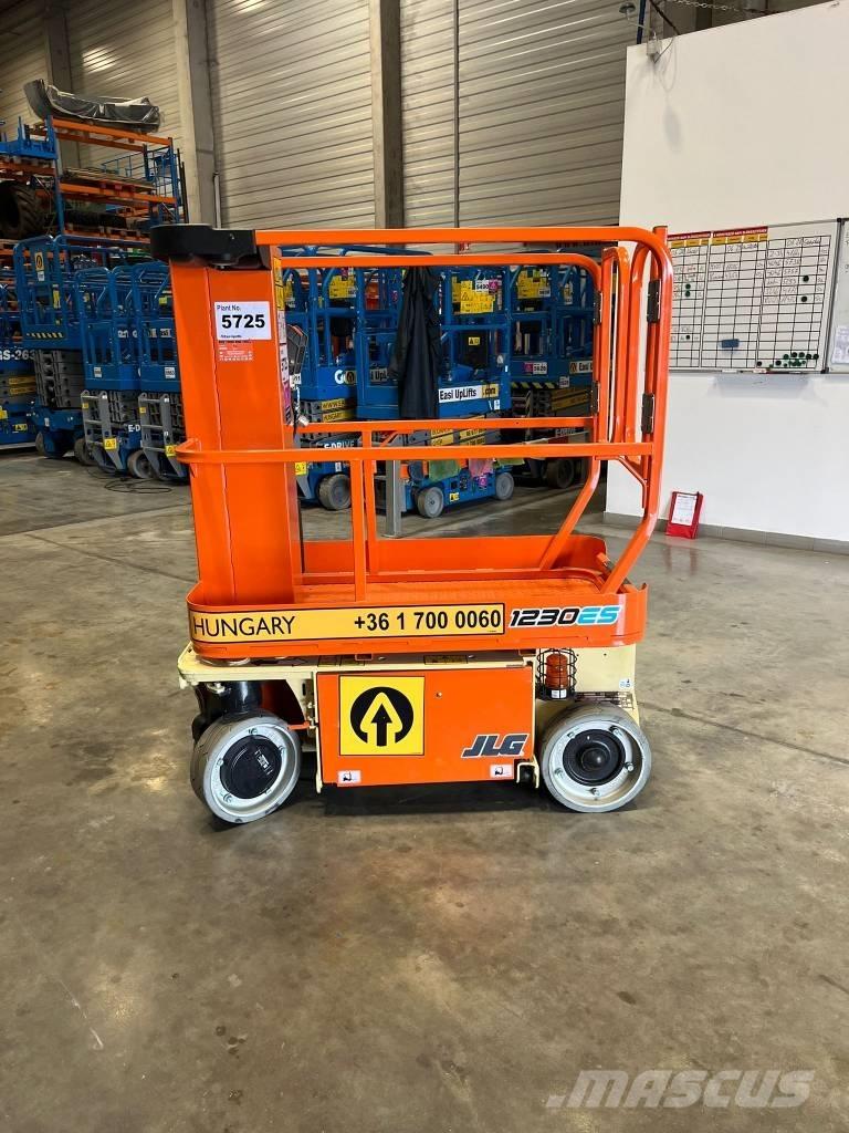 JLG 1230 ES Plataformas con jaula de elevación