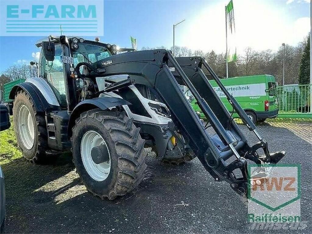 Valtra t215d Tractores