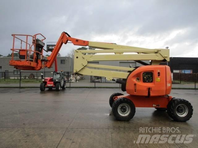 JLG 450AJ (118) Plataforma elevadora autopropulsada