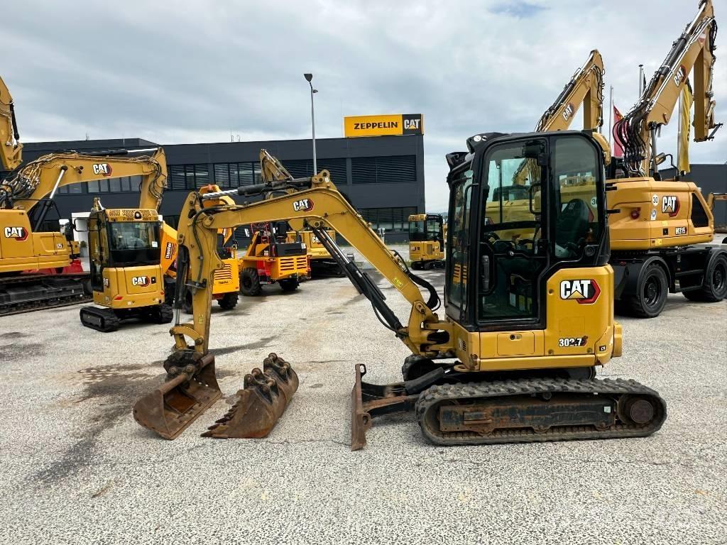 CAT 302.7 Miniexcavadoras