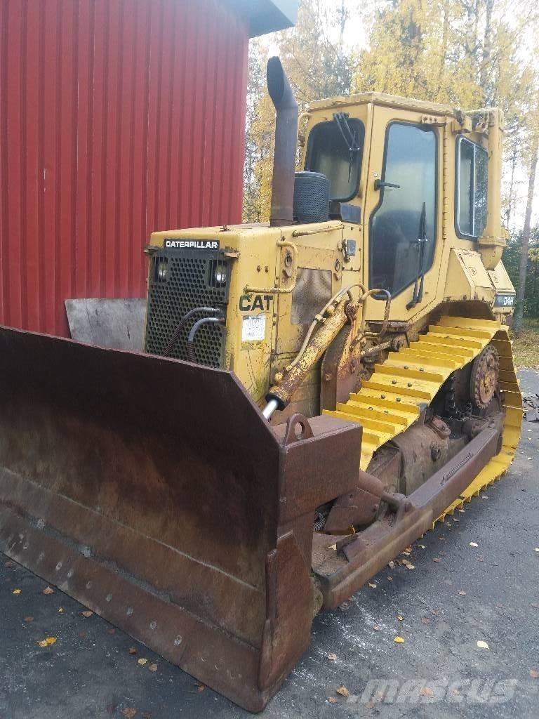 CAT D 4 H Buldozer sobre oruga