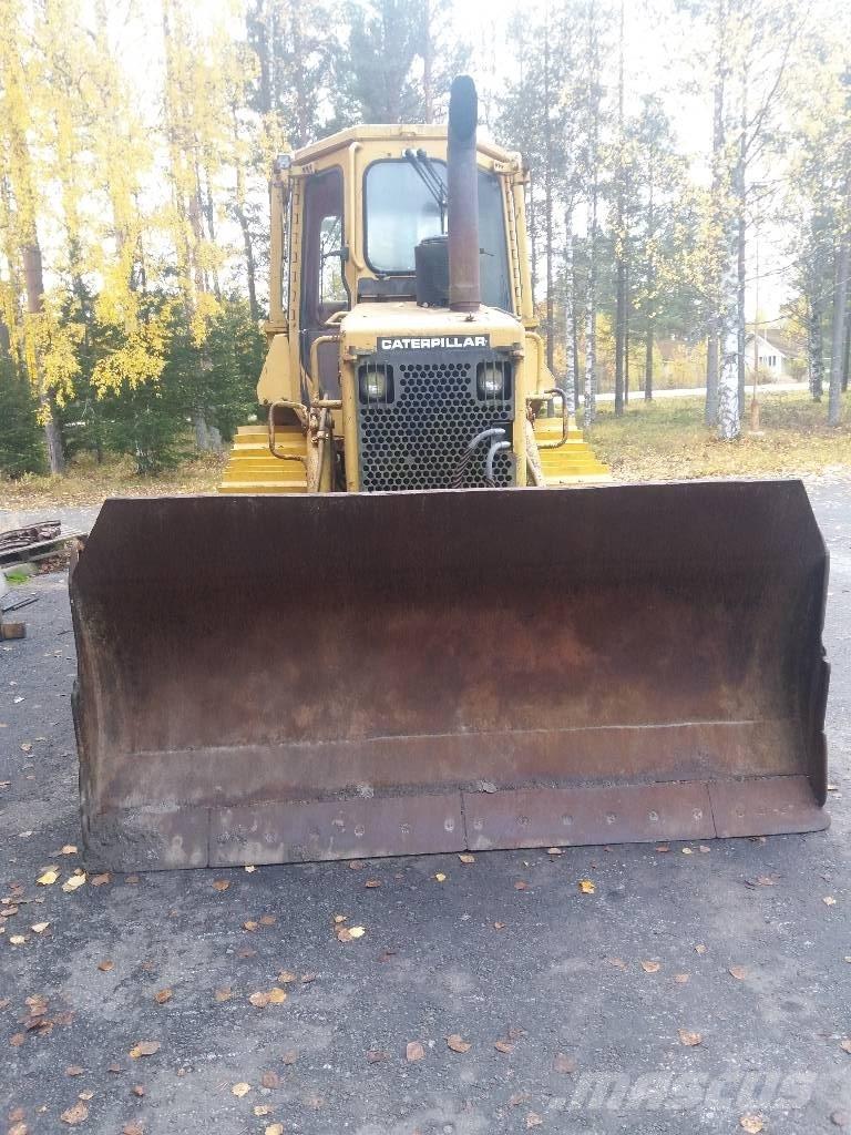 CAT D 4 H Buldozer sobre oruga